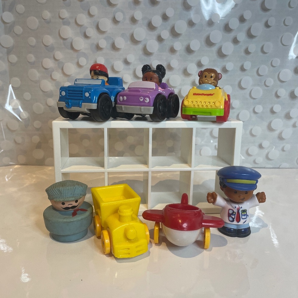 Fisher Price Little People 🚗✈️Wheelies cars & figures
